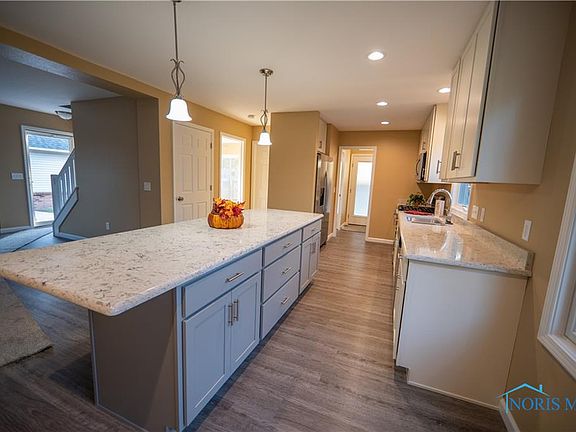 3rd image of 1107 Kurtz St