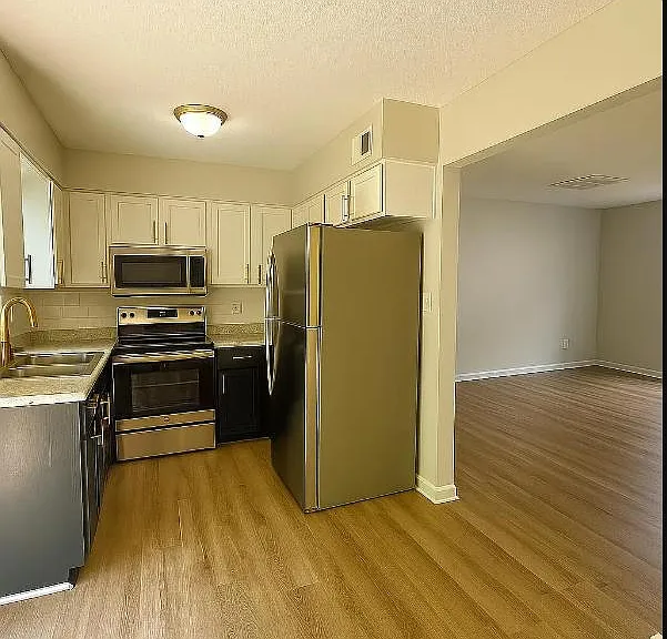 1450 Nottingham Rd — Photo 11