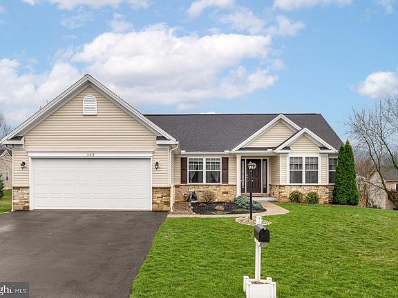 4th image of 143 Shady Hollow Dr