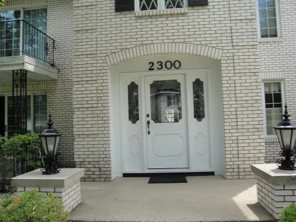 2300 Bordeaux Walk APT A1, Highland, IN 46322