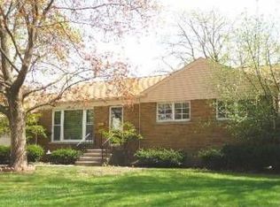 1363 Westwood Ct, Northbrook, IL