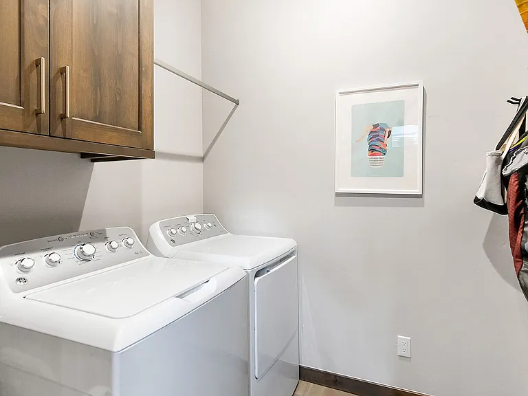140 Monitor Dr — Photo 29