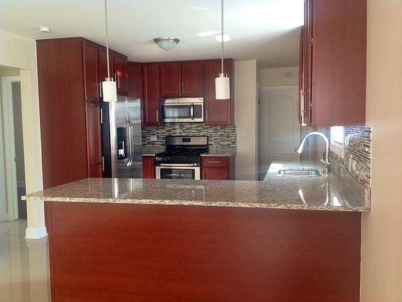 3rd image of 2709 N Roberta Ave