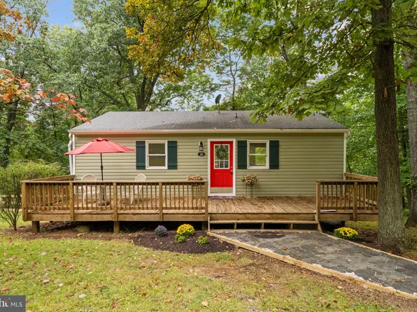 49 Sunset Ln, Linden, VA 22642