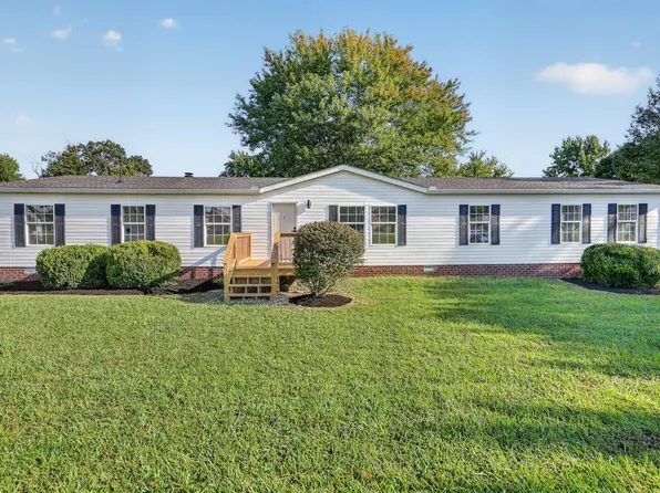 624 State Route 52, Portland, TN 37148