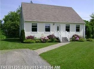 63 Lawrence St, Rockland, ME 04841