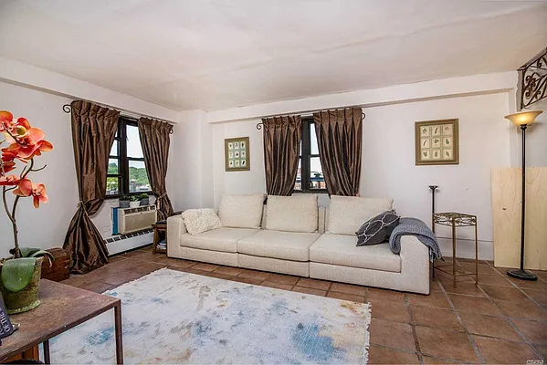 Sold by Prime Realty | media 7