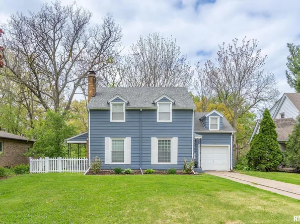 2323 16th Ave, Moline, IL 61265