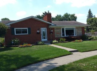 35001 Hees St, Livonia, MI 48150