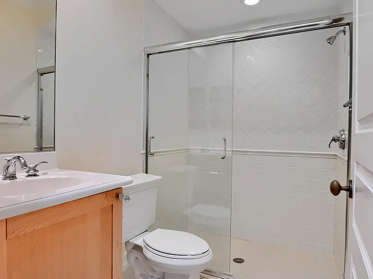 503 N Mallory Cir — Photo 7