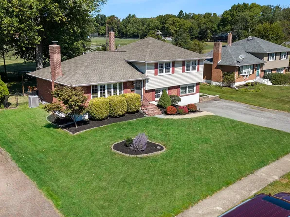 1019 Graylyn Rd, Wilmington, DE 19803