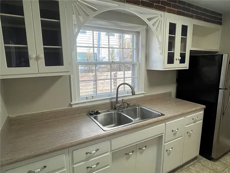 1192 Kingsley Cir — Photo 2