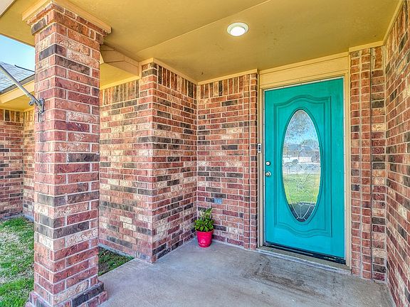 2nd image of 2833 Selman Dr