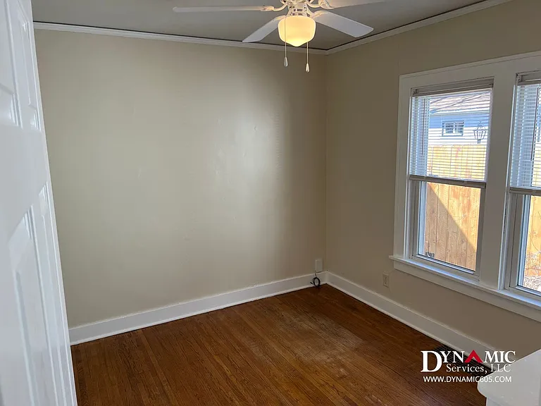 1917 S Duluth Ave — Photo 13