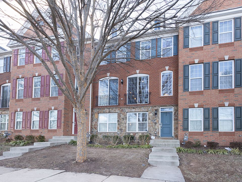 1st image of 43011 Southview Manor Dr
