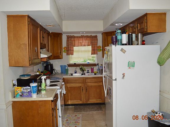 5th image of 9524 Fuller Rd