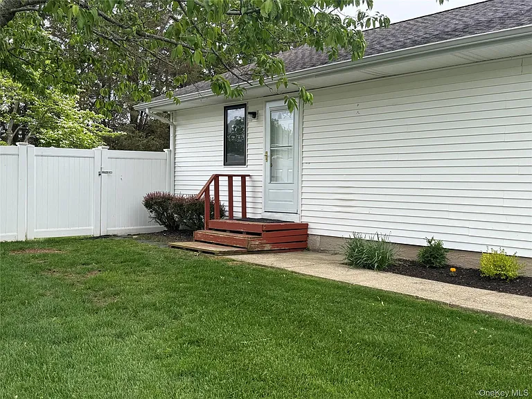 15 Donald St — Photo 6