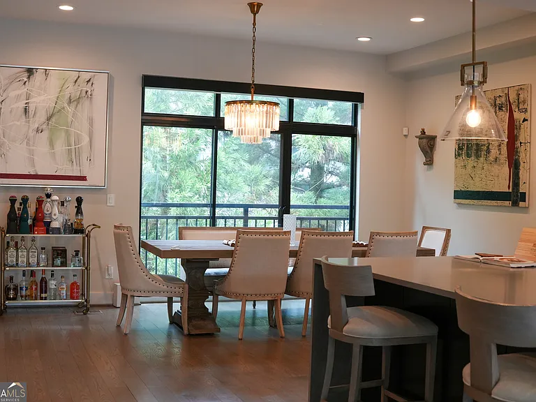 908 Lenox Blvd NE — Photo 12