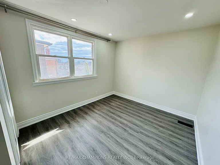 196 Caledonia Rd #2 — Photo 13
