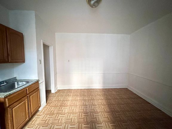 5th image of 650 Ocean Ave #13
