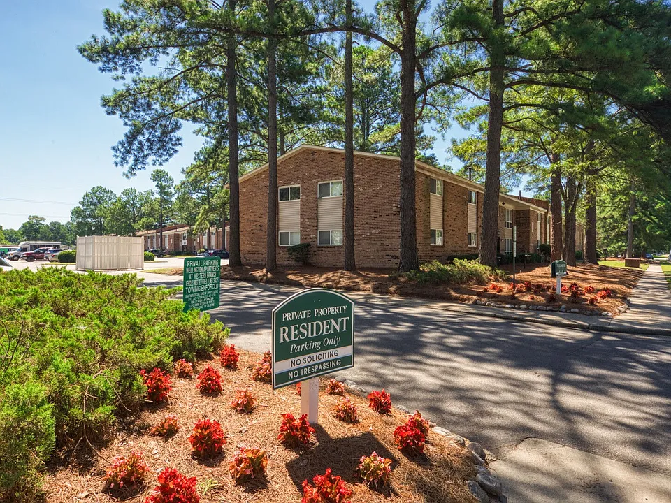 Wellington at Western Branch Apartments
