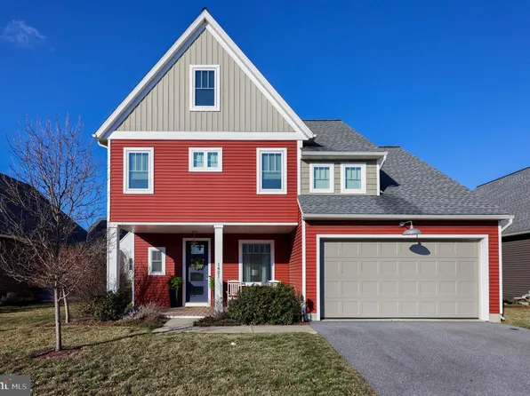 1421 Willow Creek Dr, Mount Joy, PA 17552