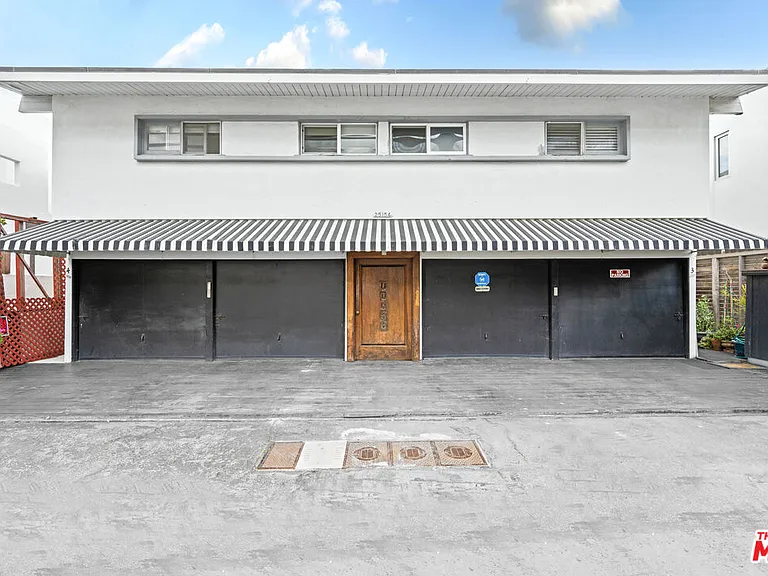 25154 Malibu Rd #2 — Photo 31