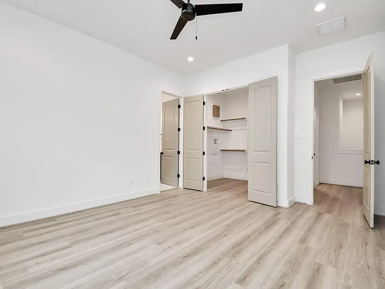 2313 Eagle St — Photo 25