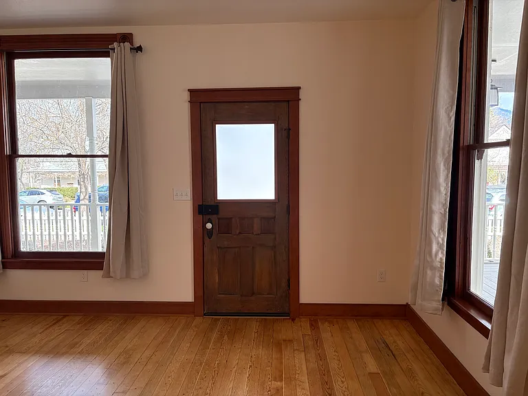 254 B St — Photo 4