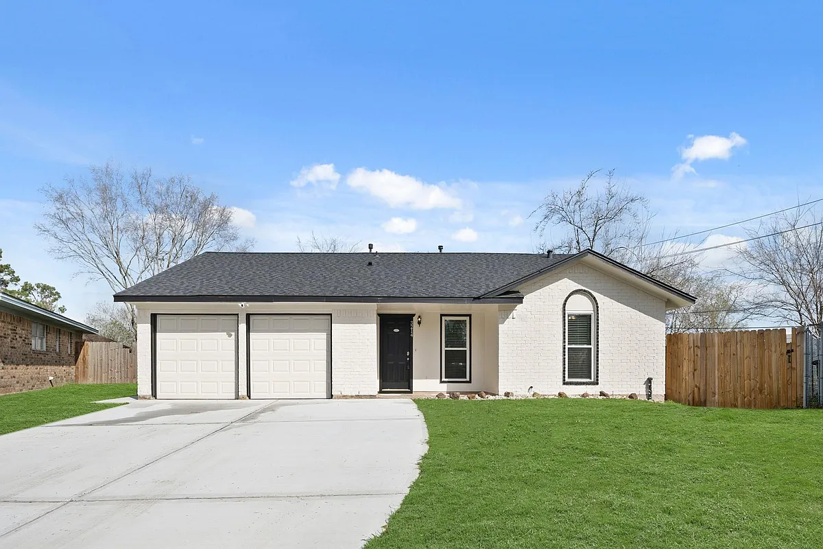 Building Photo - 3214 Whitesail Dr