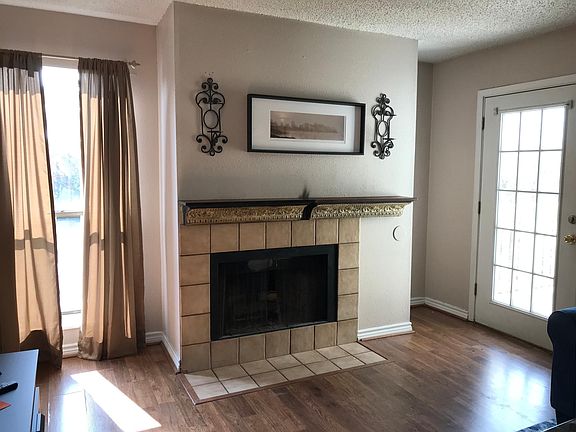 4th image of 2501 Gulf Fwy APT 8