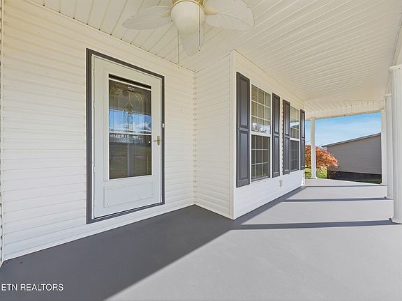 4th image of 144 Jenny Dr