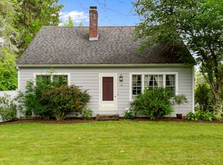 114 West St, Lenox, MA 01240