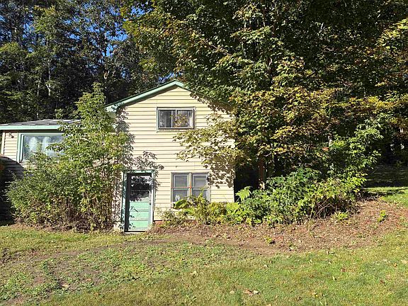 3rd image of 253 Quechee Road