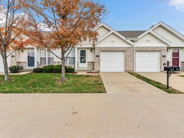 12195 McKelvey Place Dr, Bridgeton, MO 63044