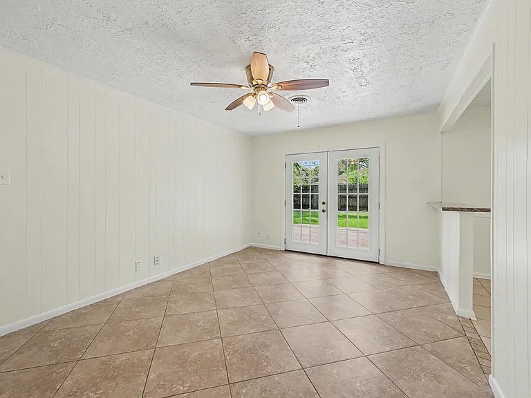 9315 Val Verde St — Photo 9