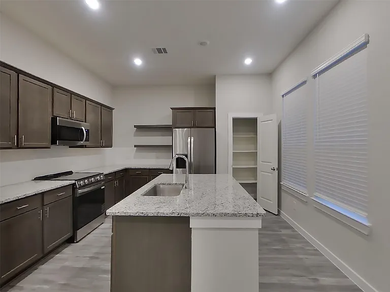 22710 Terrazzo Dr — Photo 5