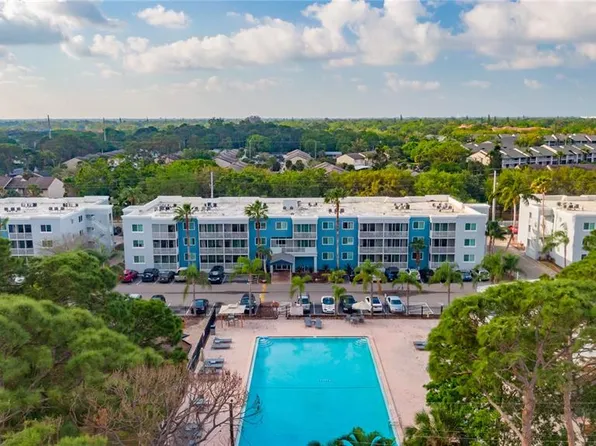 2740 Coconut Bay Ln #327, Sarasota, FL 34237