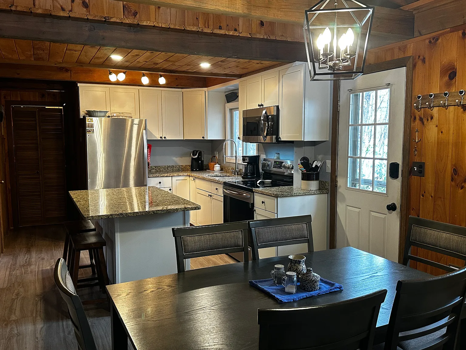 2 bed, 1164 sqft, $2,500 — Photo 3