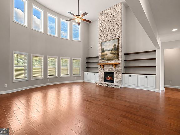 3rd image of 74 Highgate Dr