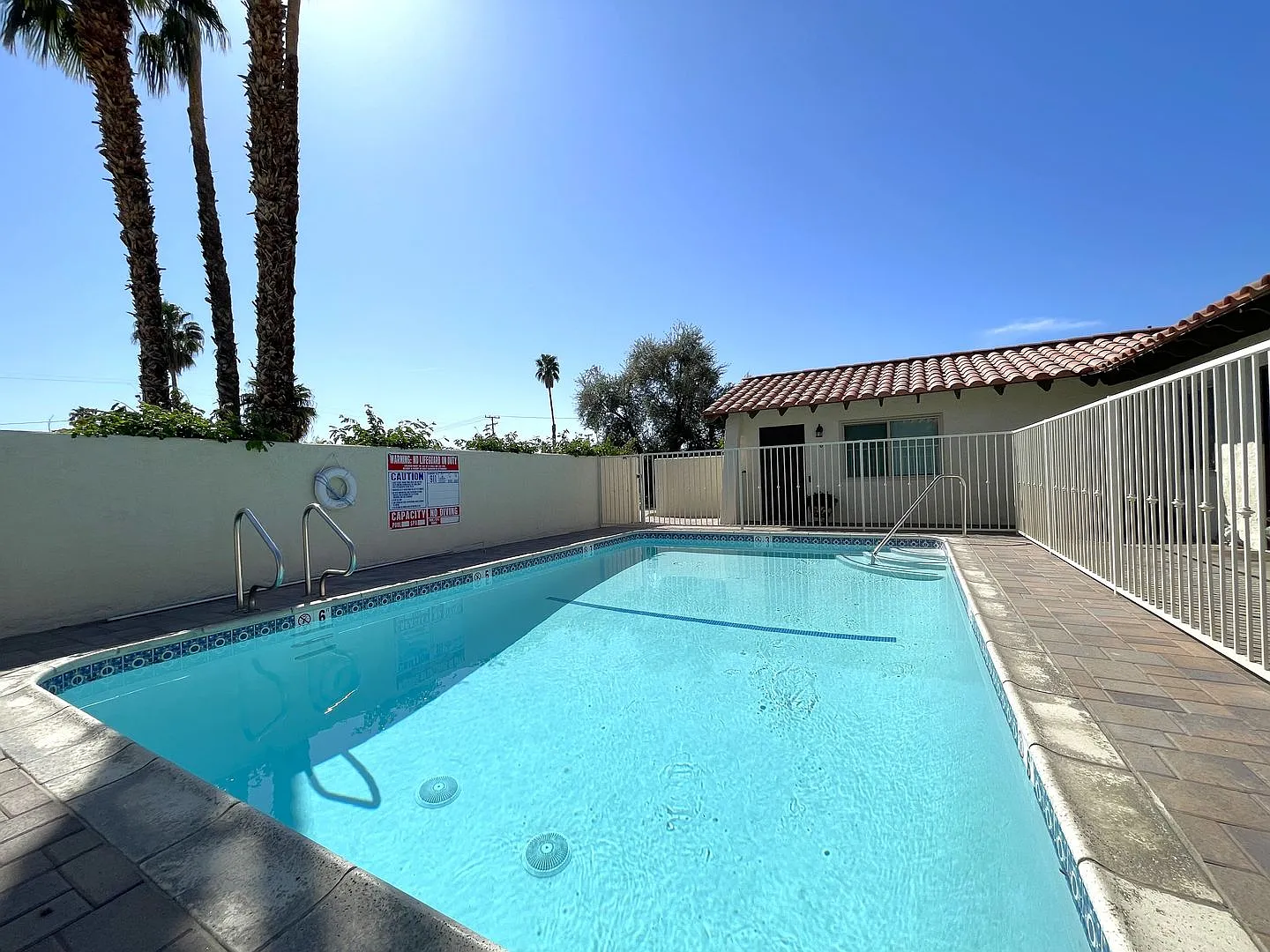 Coming Soon! 1 Bedroom 1 Bathroom Apartment In Palm Springs W/ Community Pool — Photo 3