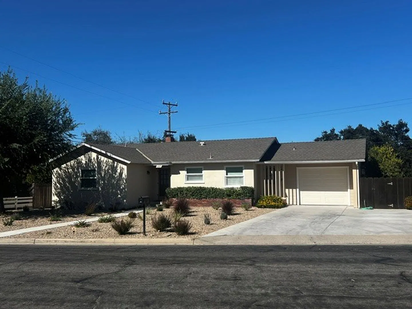 Charming Traditional Home in the Heart of Solvang — Photo 2