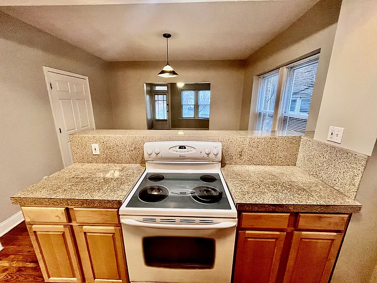 1535 McCausland Ave #A — Photo 4