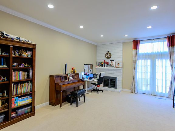 3rd image of 6015 Blackbird Ct
