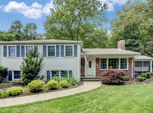 33 Robin Ct, Middletown, NJ 07748