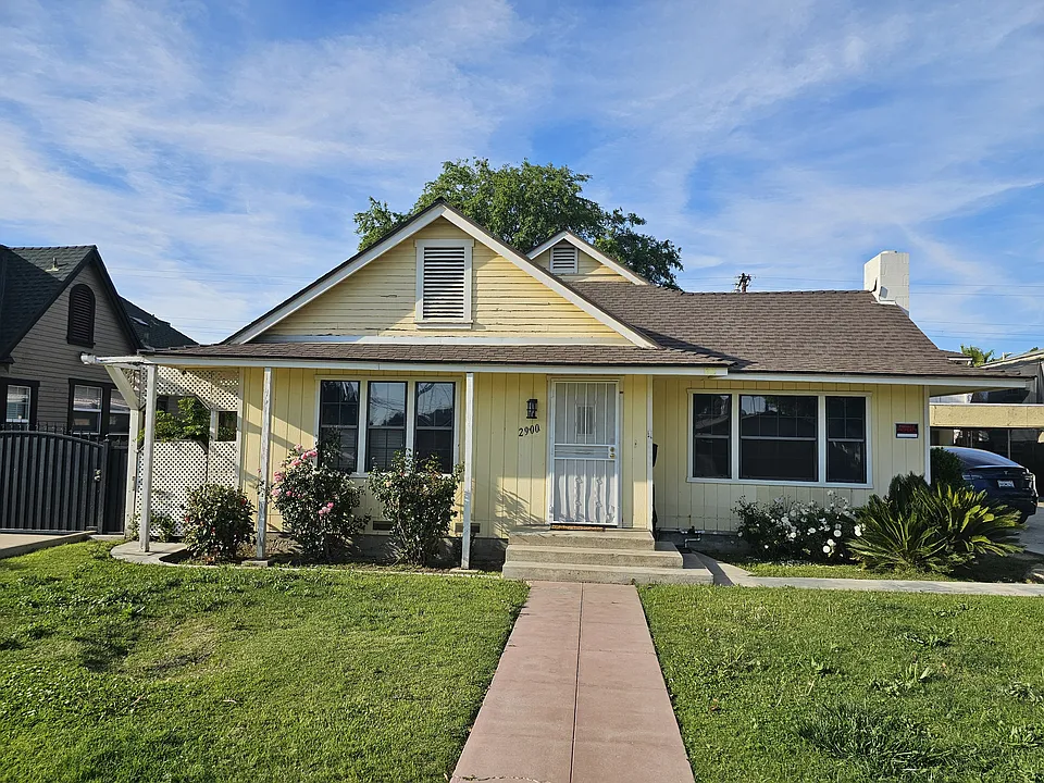 2900 Chester Ln