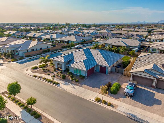 3rd image of 23106 E DESERT HILLS Drive