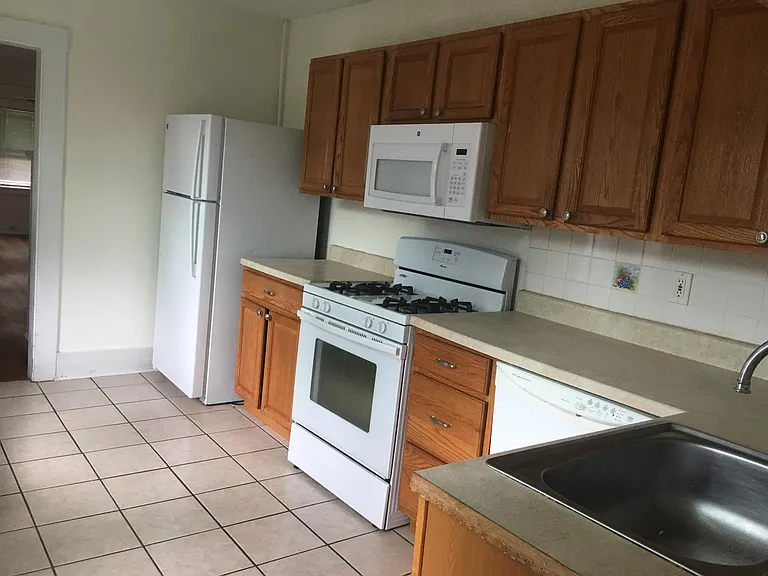 1224 Oklahoma Ave — Photo 8
