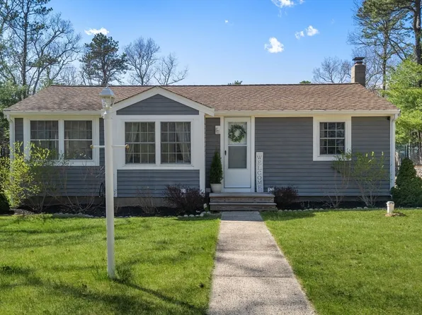 6 Skylark Ave, Plymouth, MA 02360