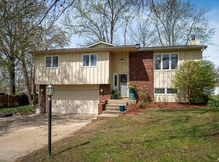 708 Woodland Ave, Herrin, IL 62948